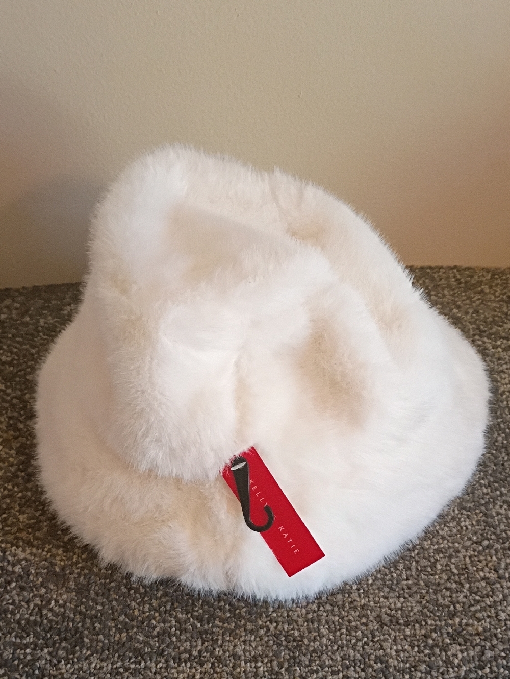 Kelly & Katie White Faux Fur Bucket Hat